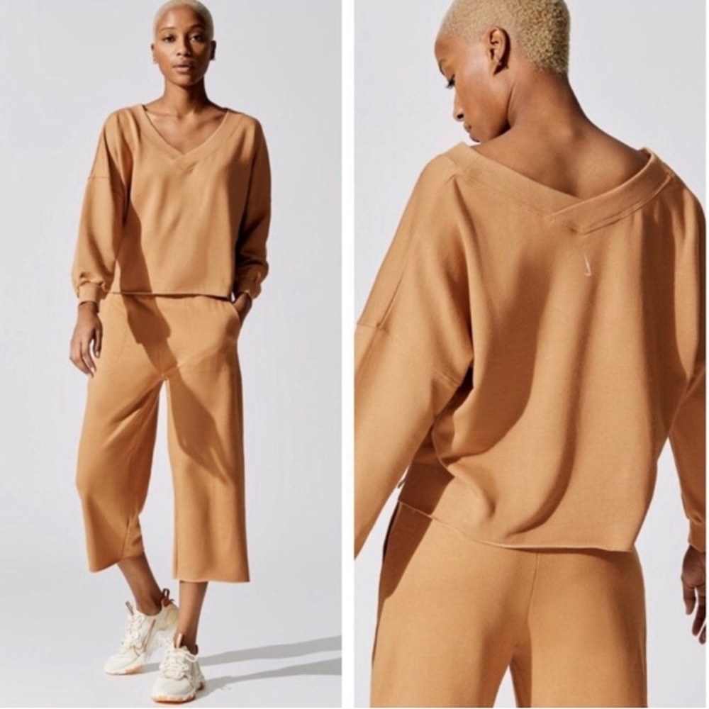 Nike Yoga Luxe Fleece V-Neck Top Cropped Sweatpants Matching Set Praline 1X